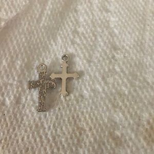 Set of 2 silver crosses
